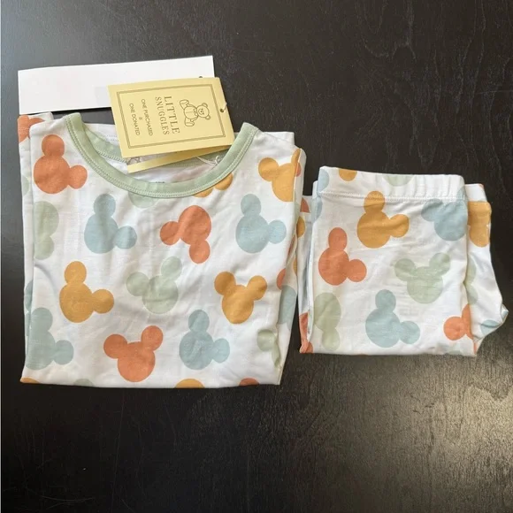 Charlie’s Project/Little Snuggles Disney Two Piece Short Sleeve Pajama Set - Picture 1 of 8
